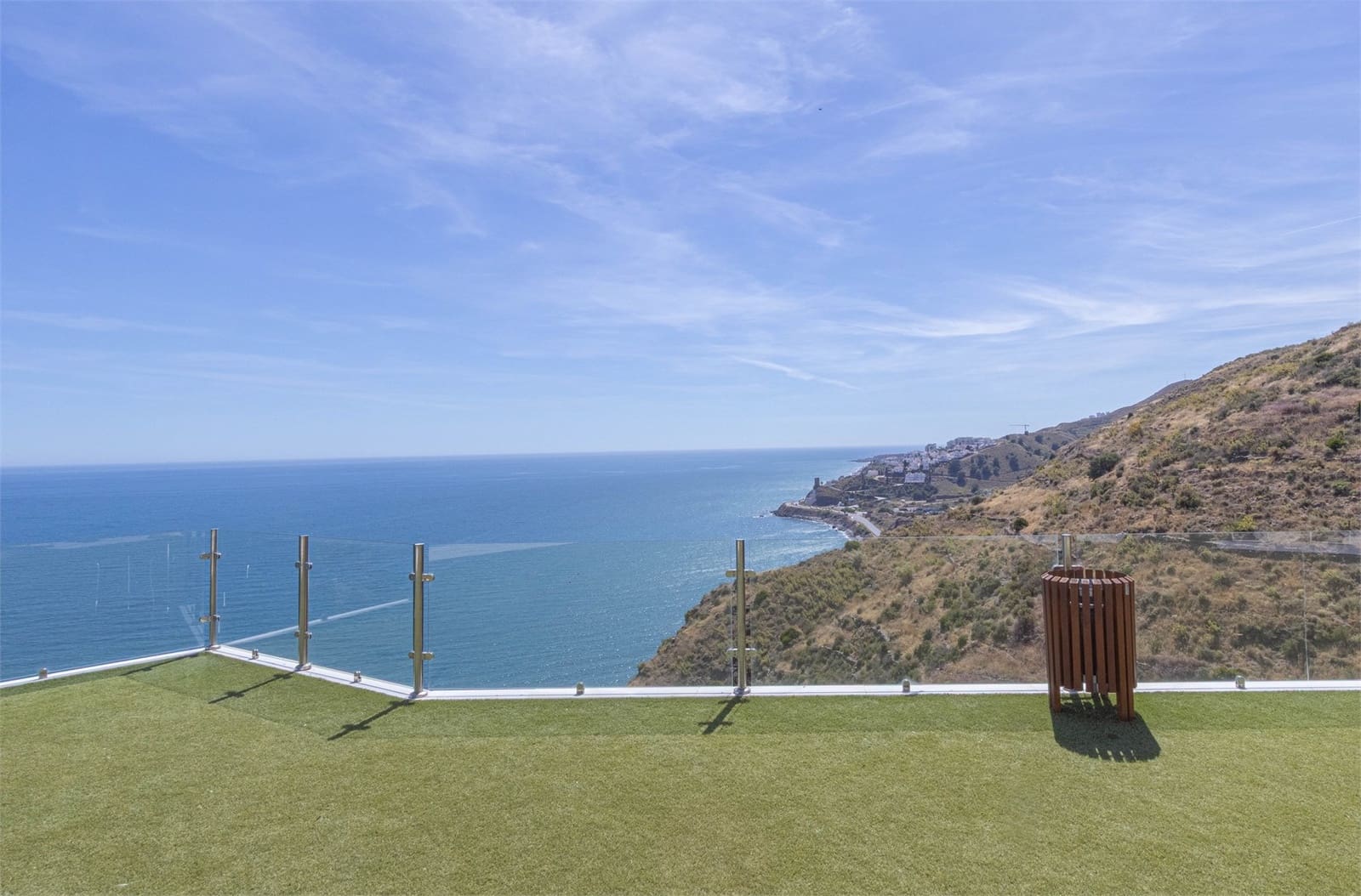 Apartamento de 2 habitaciones en Torrox en venta con piscina garaje - 525.000 € (Ref: 9976363)