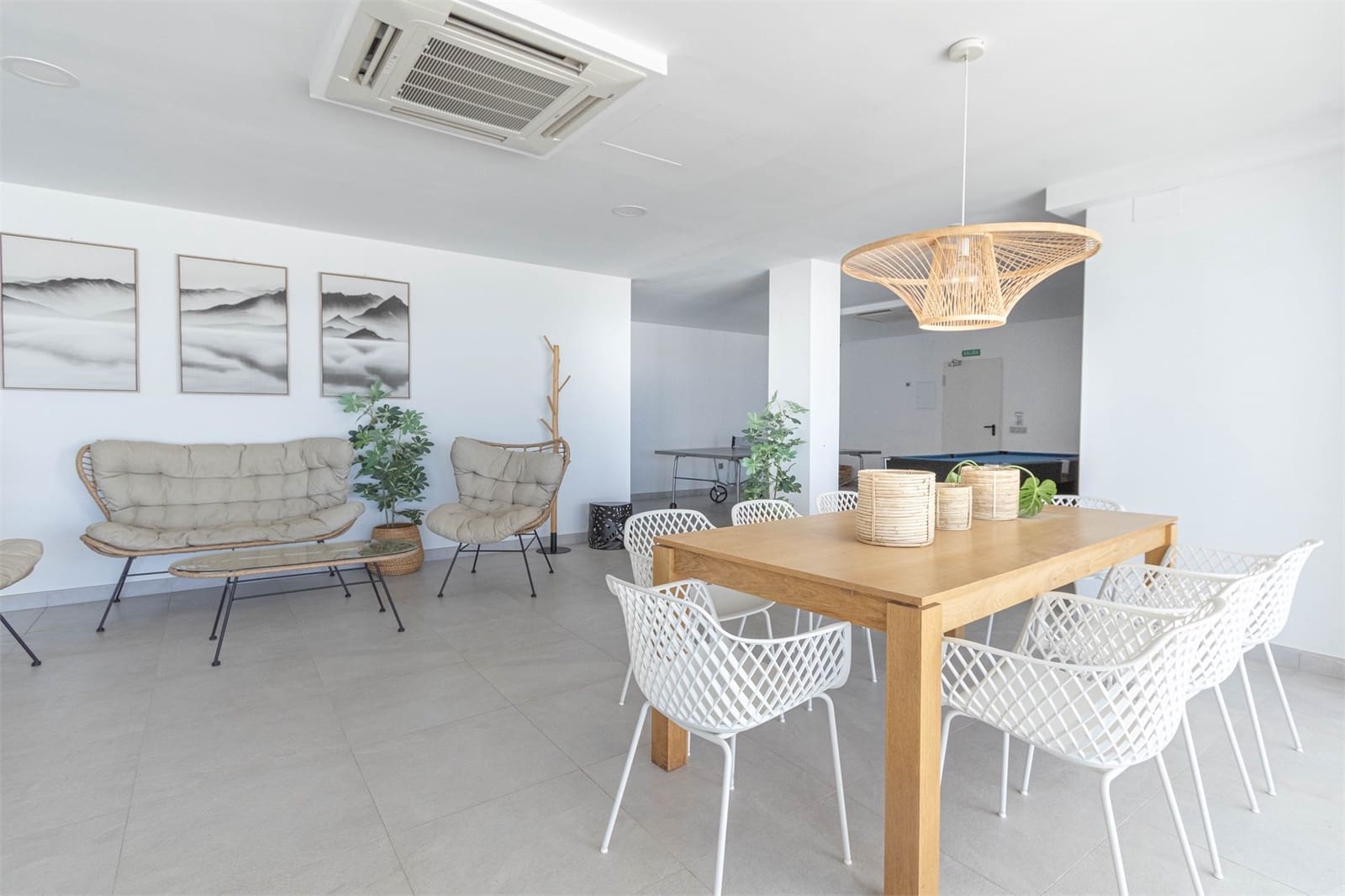 Apartamento de 2 habitaciones en Torrox en venta con piscina garaje - 525.000 € (Ref: 9976363)