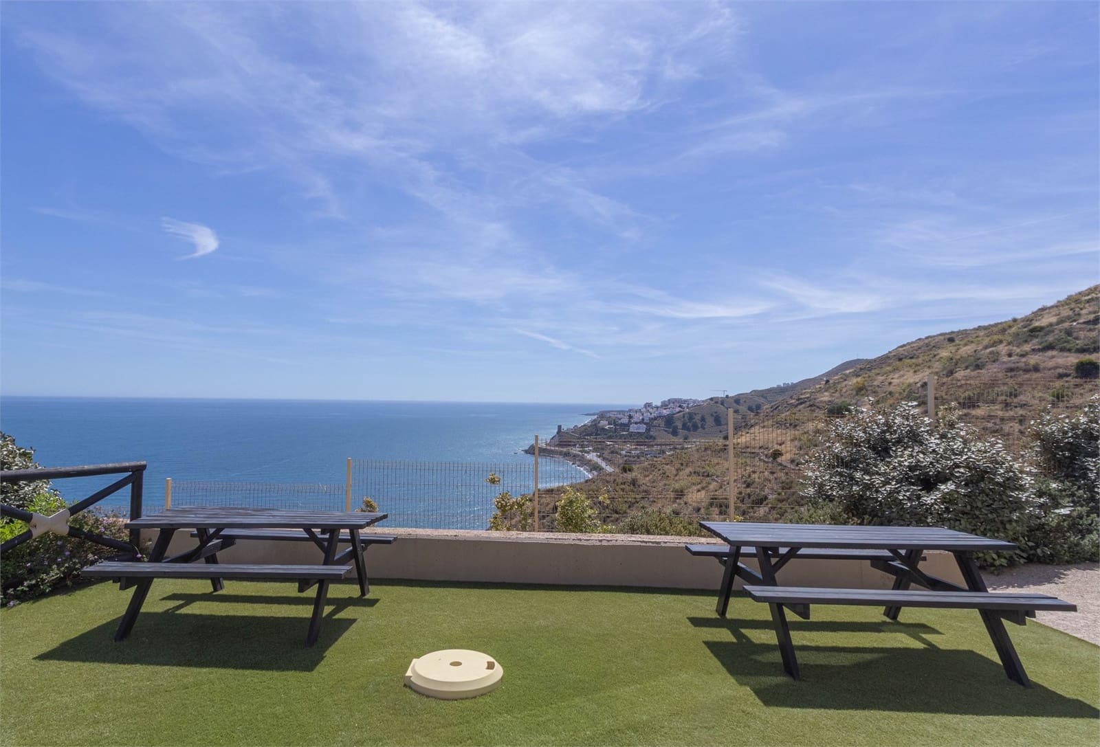 Apartamento de 2 habitaciones en Torrox en venta con piscina garaje - 525.000 € (Ref: 9976363)