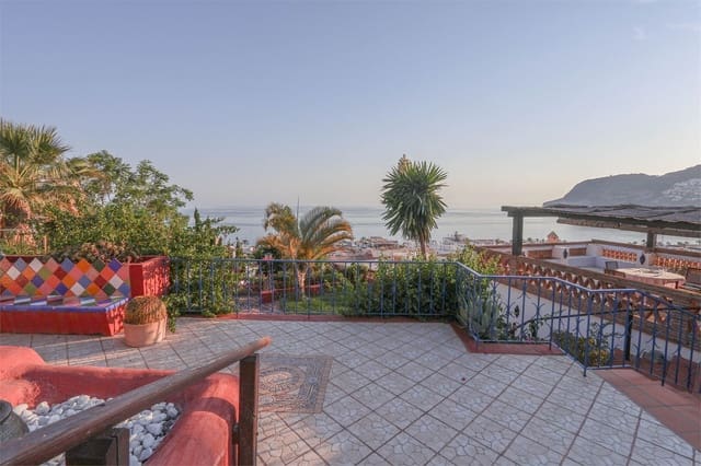 8 soverom Villa til salgs i La Herradura, Almuñécar med svømmebasseng garasje - € 1 350 000 (Ref: 9976364)