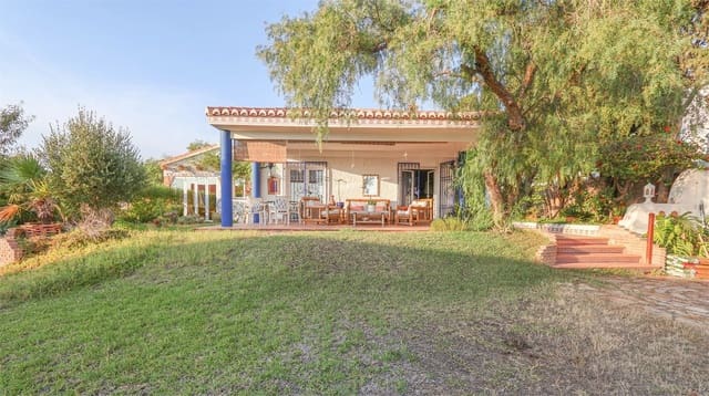 8 soverom Villa til salgs i La Herradura, Almuñécar med svømmebasseng garasje - € 1 350 000 (Ref: 9976364)