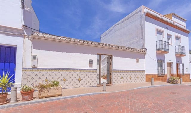 Omakotitalo myytävänä paikassa Maro, Nerja - 290 000 € (Ref: 9976365)