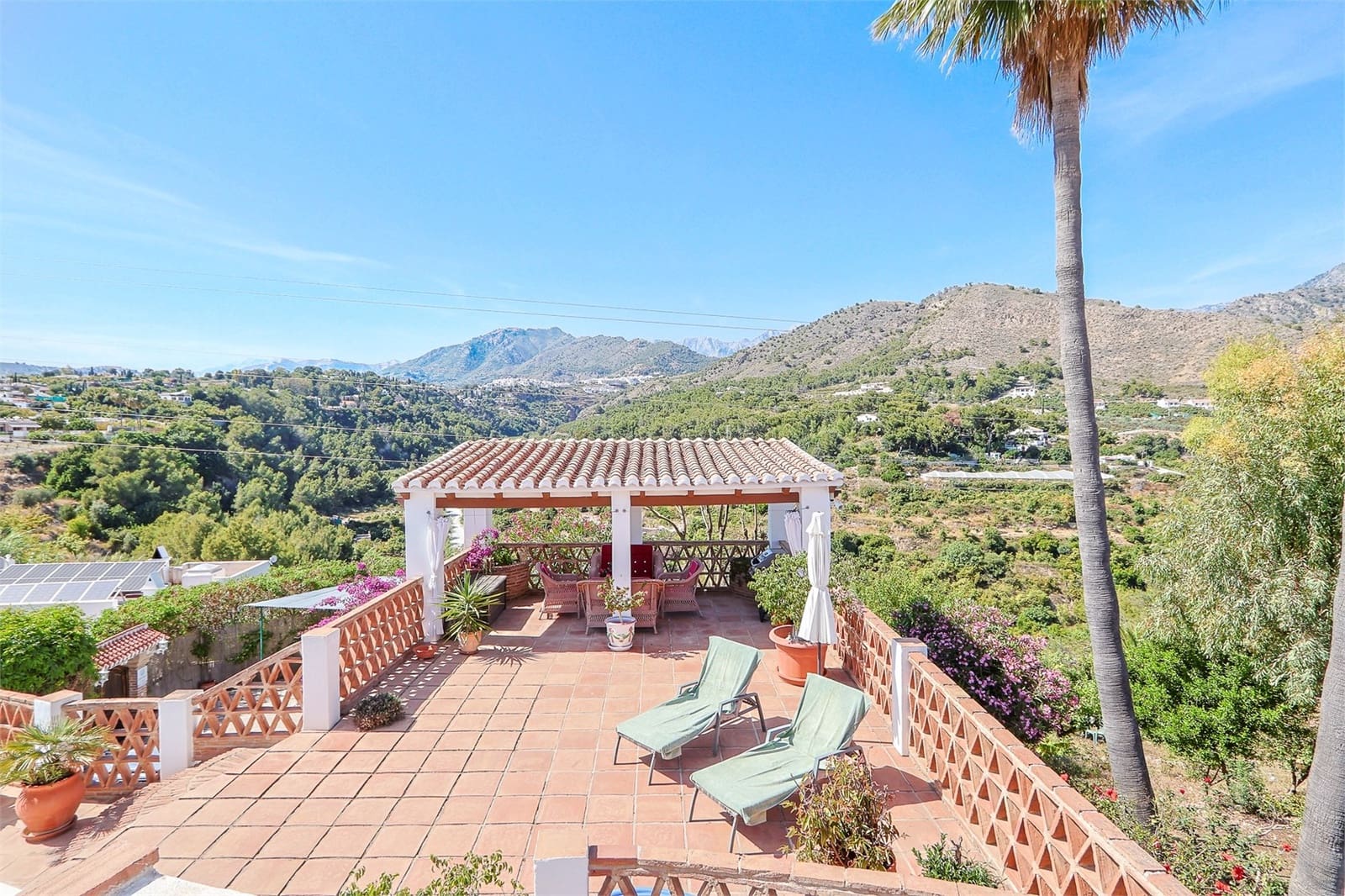 4 slaapkamer Villa te koop in Frigiliana met zwembad garage - € 995.000 (Ref: 9976366)