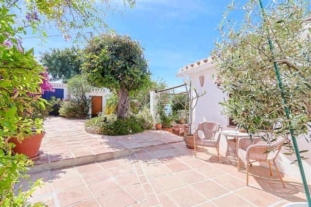 Chalet de 4 habitaciones en Frigiliana en venta con piscina garaje - 995.000 € (Ref: 9976366)