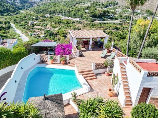 Chalet de 4 habitaciones en Frigiliana en venta con piscina garaje - 995.000 € (Ref: 9976366)