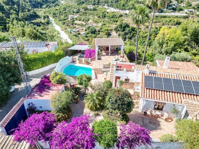 Villa/Maison à vendre à Frigiliana - 995 000 € (Ref: 9976366)