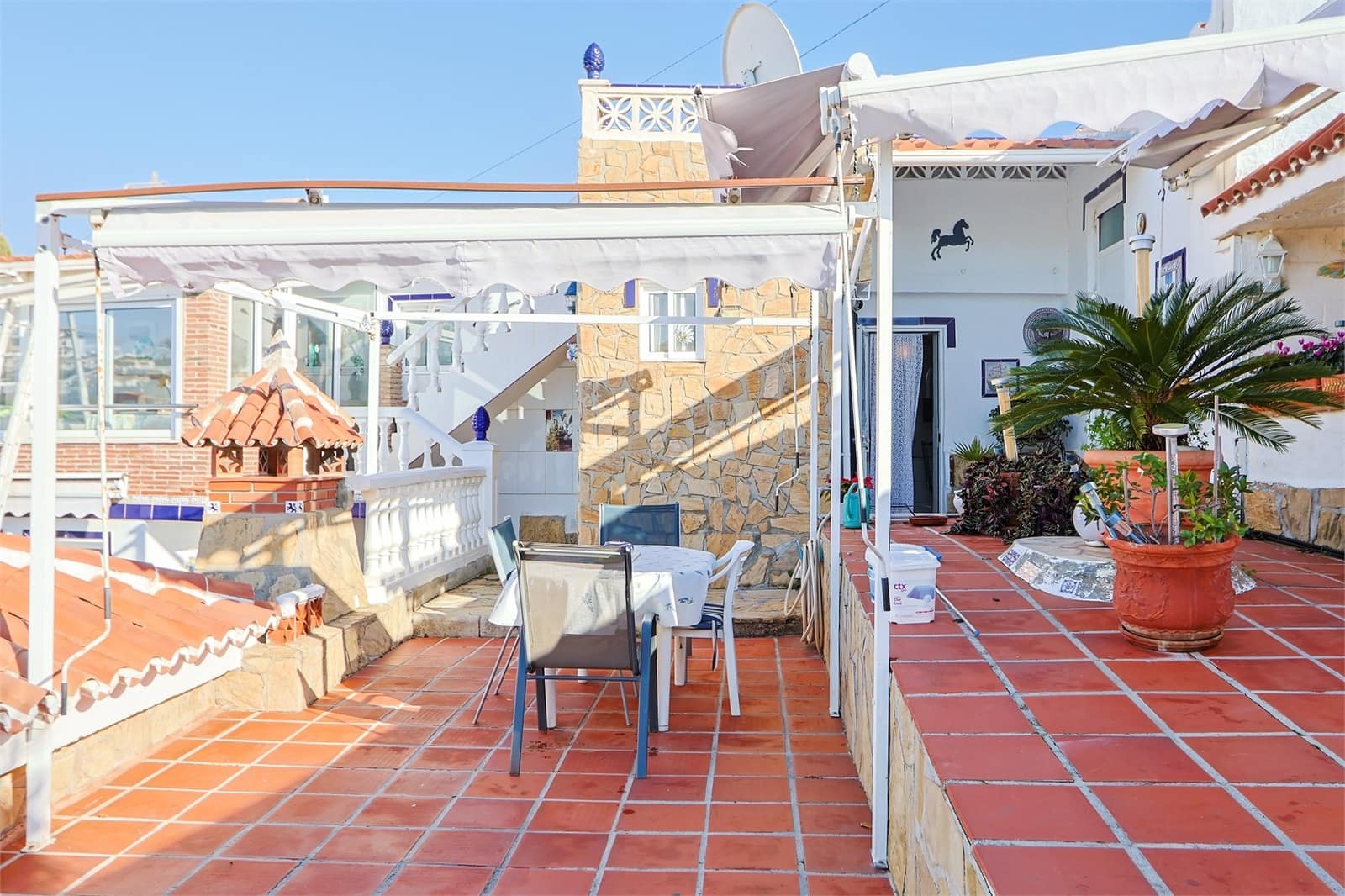 3 bedroom Villa for sale in Torrox with pool - € 399,000 (Ref: 9976368)