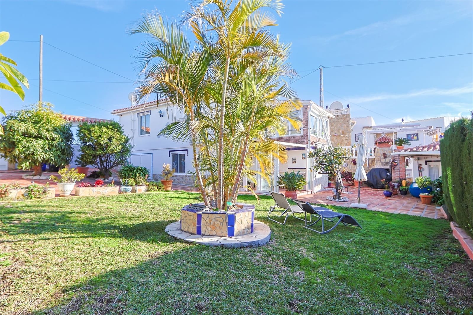3 bedroom Villa for sale in Torrox with pool - € 399,000 (Ref: 9976368)