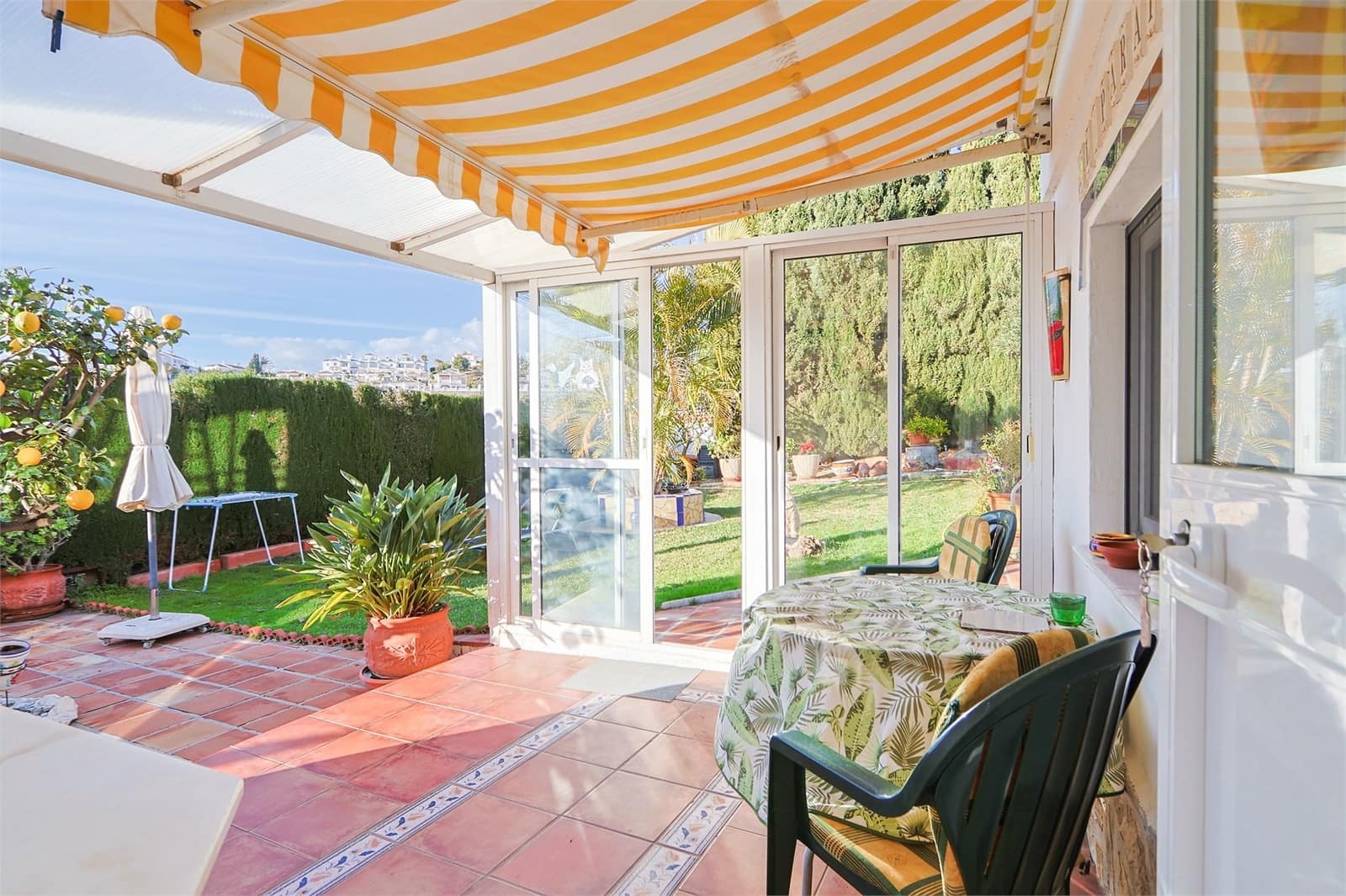 3 bedroom Villa for sale in Torrox with pool - € 399,000 (Ref: 9976368)