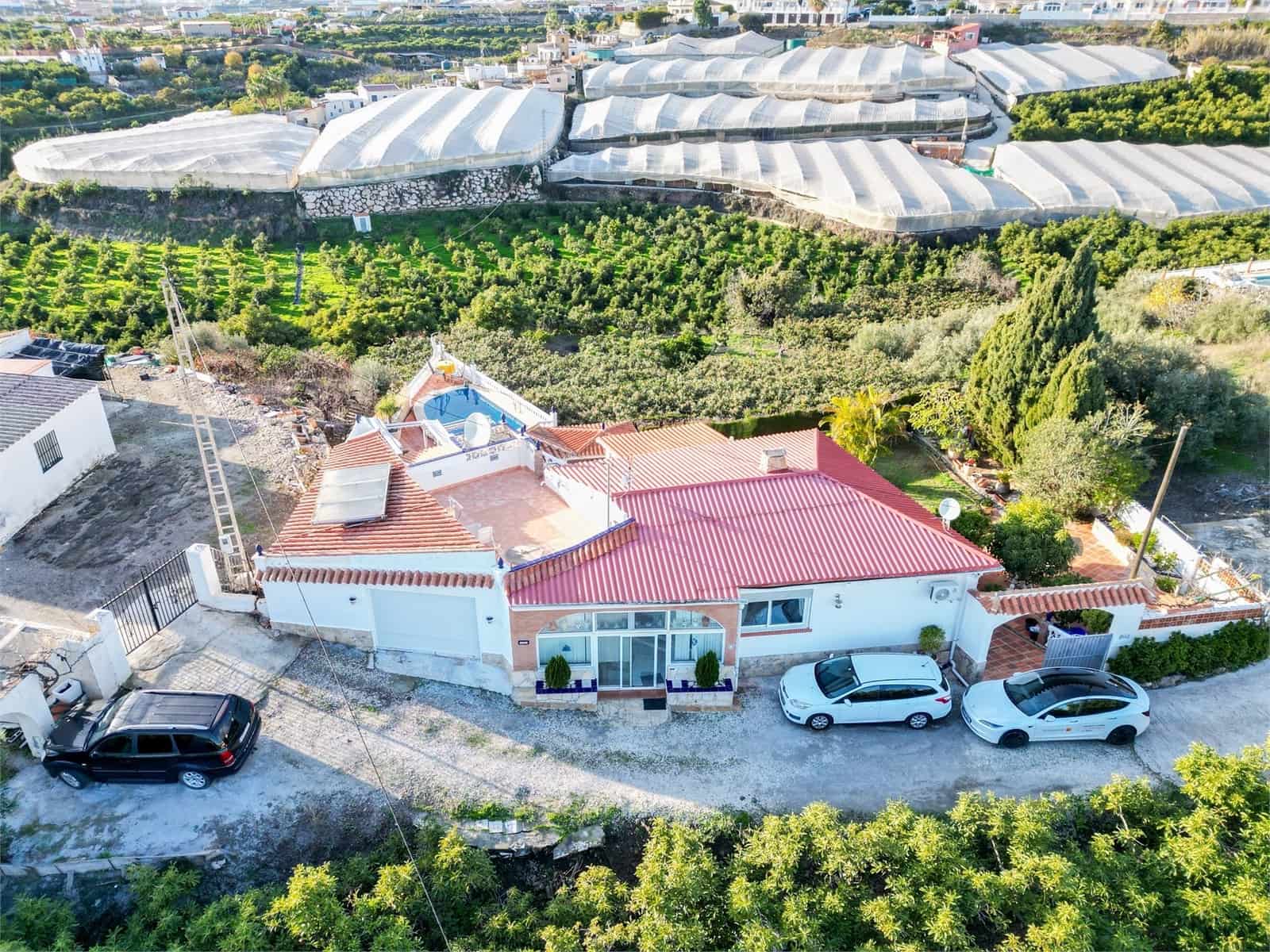 3 bedroom Villa for sale in Torrox with pool - € 399,000 (Ref: 9976368)