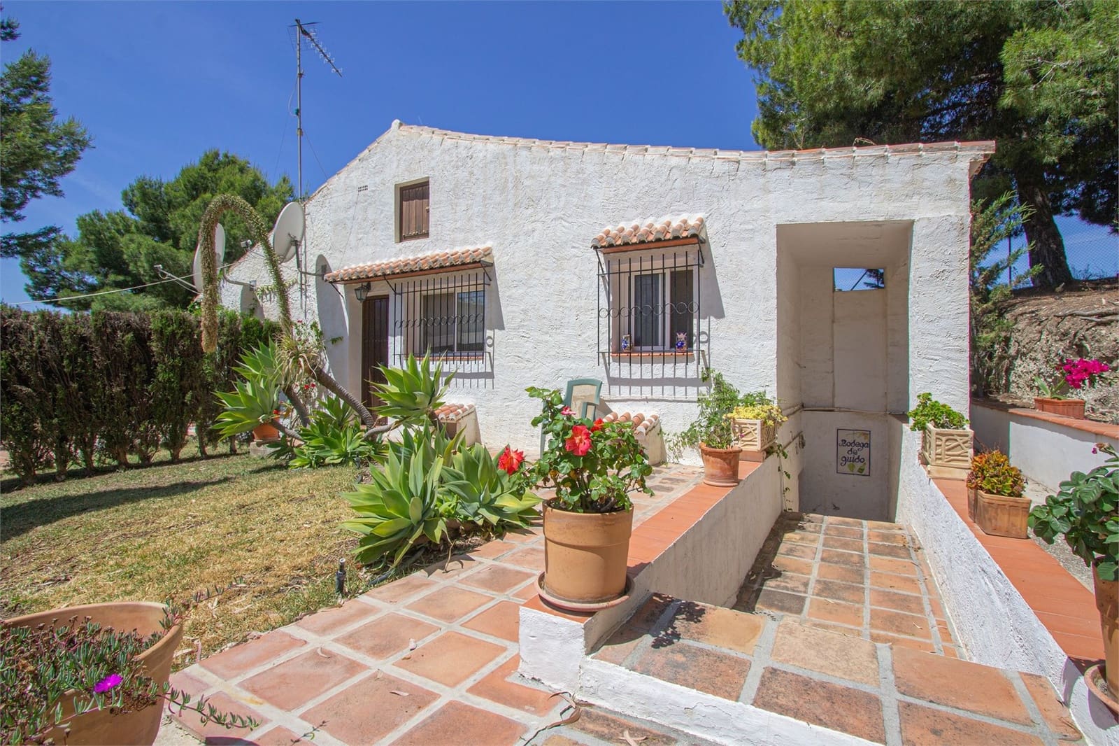 3 bedroom Villa for sale in Frigiliana with pool garage - € 620,000 (Ref: 9976369)