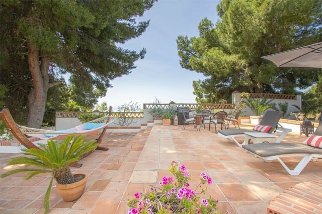 Villa/Maison à vendre à Frigiliana - 620 000 € (Ref: 9976369)