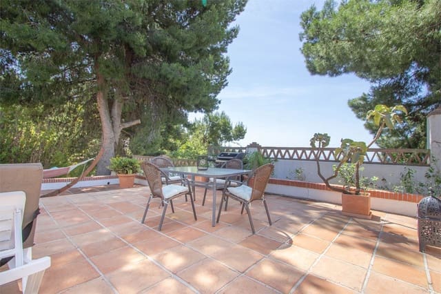Villa/Maison à vendre à Frigiliana - 620 000 € (Ref: 9976369)