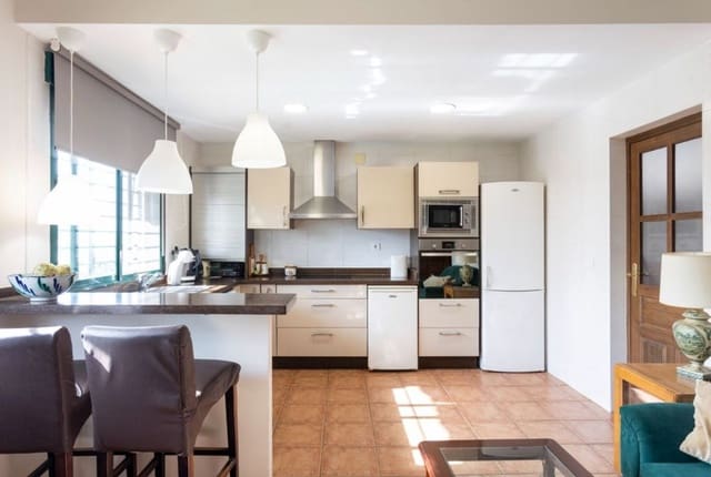Villa/Maison à vendre à Motril - 499 000 € (Ref: 9976371)