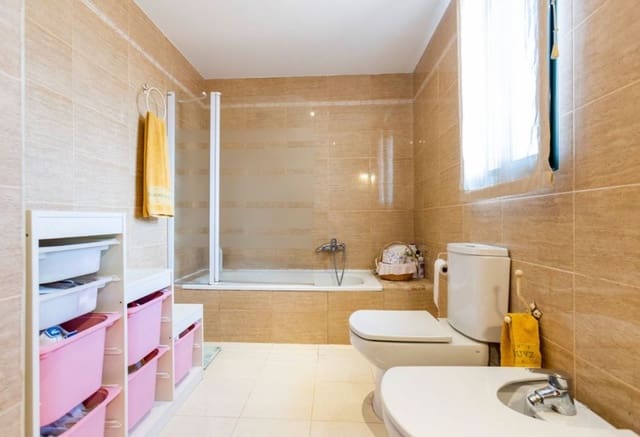 Villa/Maison à vendre à Motril - 499 000 € (Ref: 9976371)