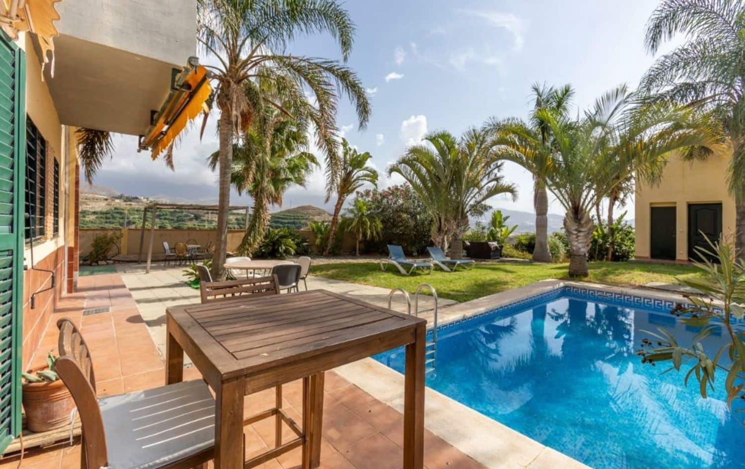 Moradia para venda em Motril - 499 000 € (Ref: 9976371)
