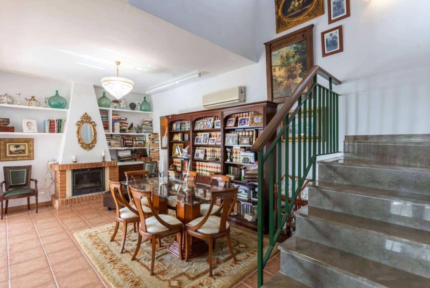 Moradia para venda em Motril - 499 000 € (Ref: 9976371)