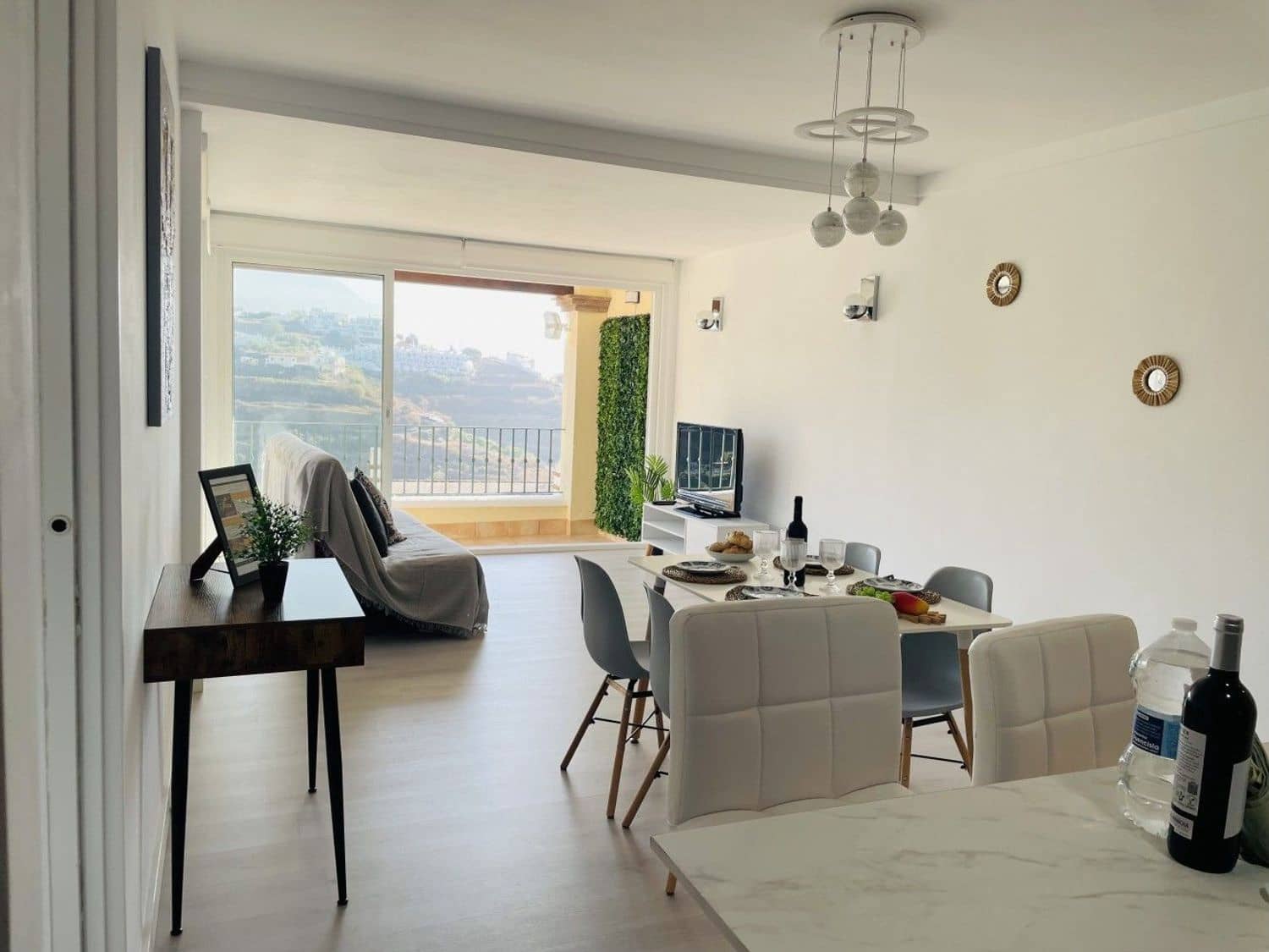 Apartment for sale in Nerja - € 385,000 (Ref: 9976373)