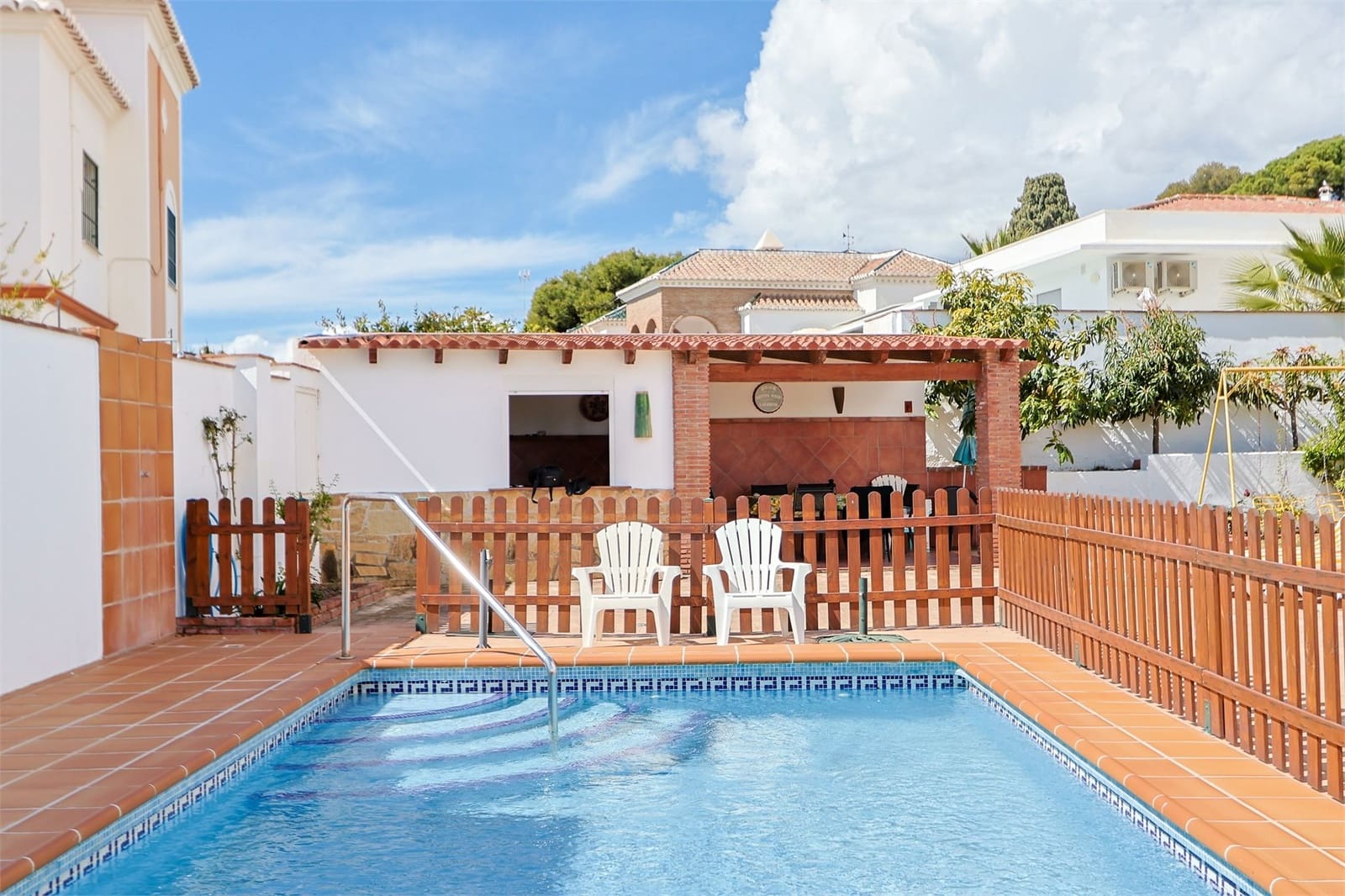 4 soveværelse Villa til salg i Nerja med swimmingpool garage - € 1.345.000 (Ref: 9976374)