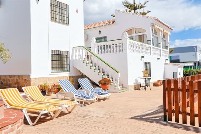 4 soveværelse Villa til salg i Nerja med swimmingpool garage - € 1.345.000 (Ref: 9976374)
