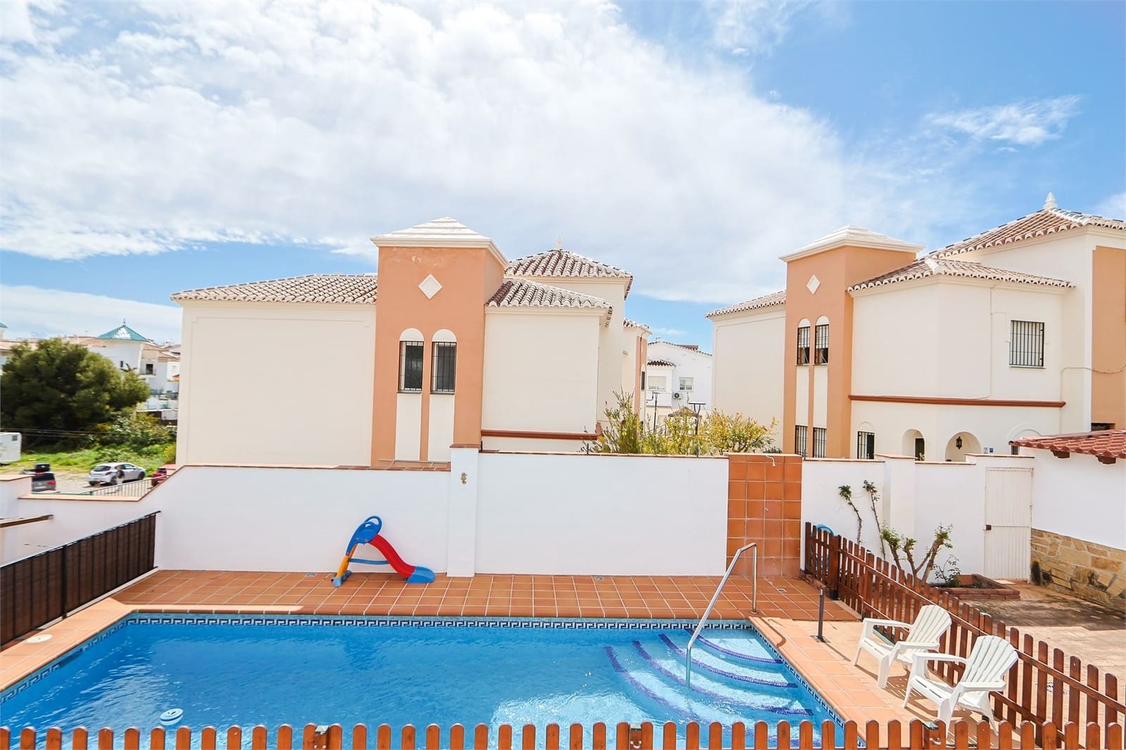 4 soveværelse Villa til salg i Nerja med swimmingpool garage - € 1.345.000 (Ref: 9976374)