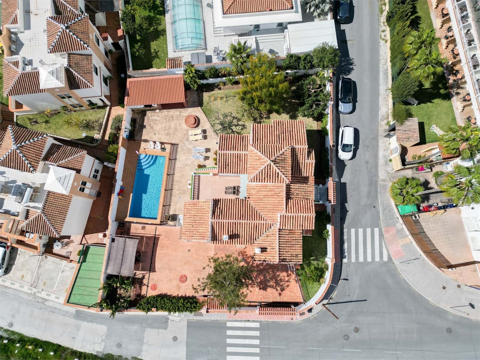 4 soveværelse Villa til salg i Nerja med swimmingpool garage - € 1.345.000 (Ref: 9976374)