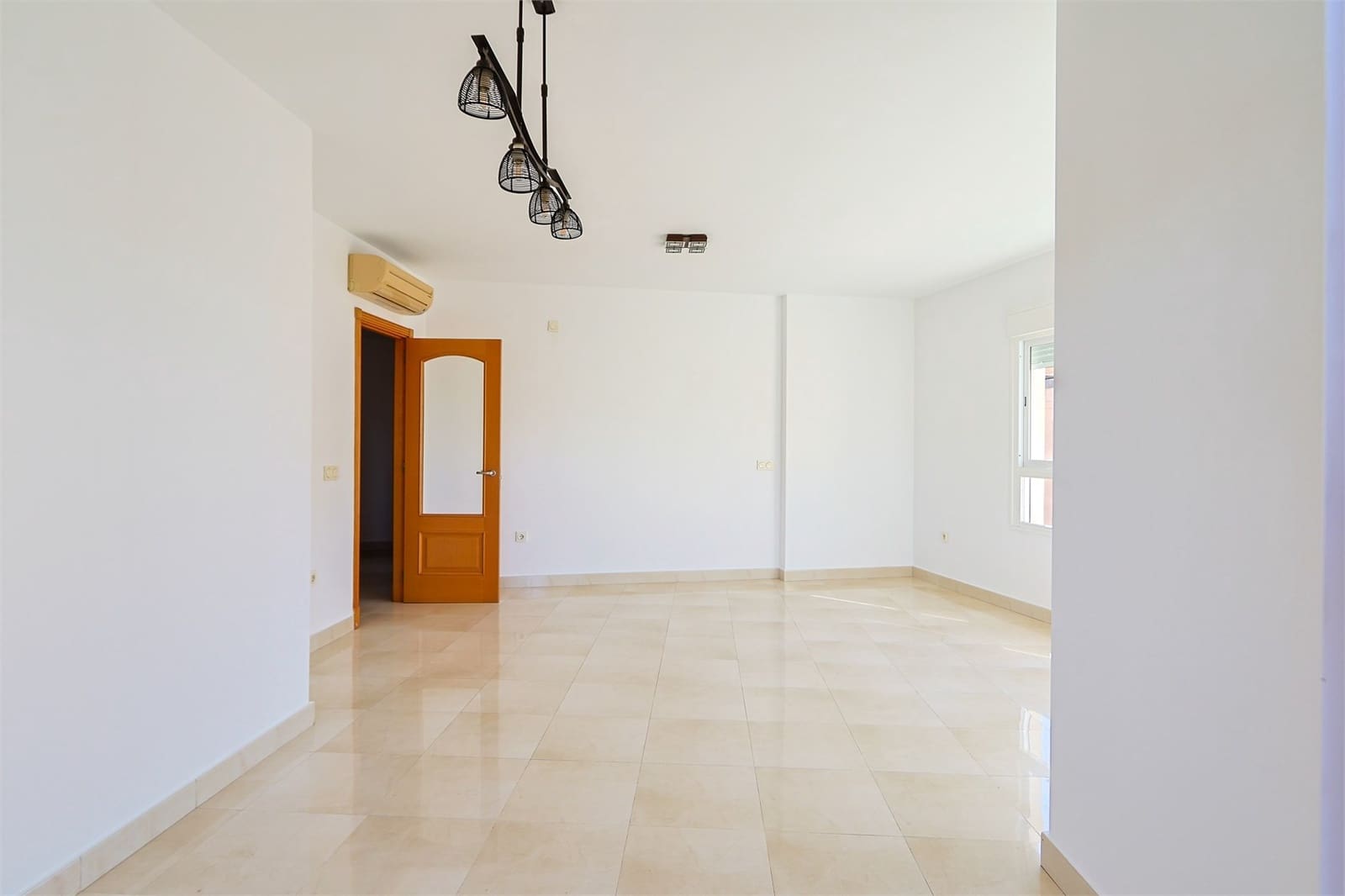 3 bedroom Apartment for sale in Nerja with garage - € 449,000 (Ref: 9976375)