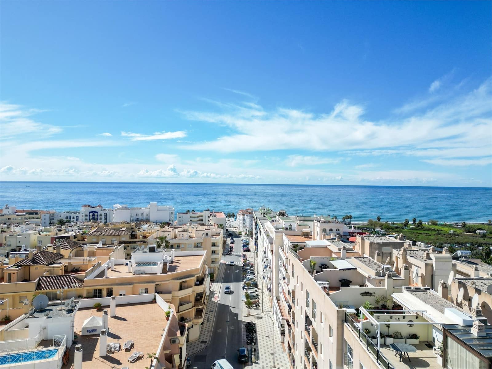3 bedroom Apartment for sale in Nerja with garage - € 449,000 (Ref: 9976375)