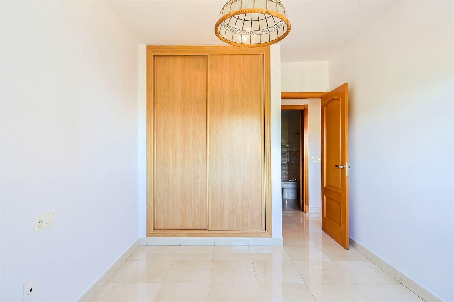 Apartment for sale in Nerja with garage - € 425,000 (Ref: 9976375)
