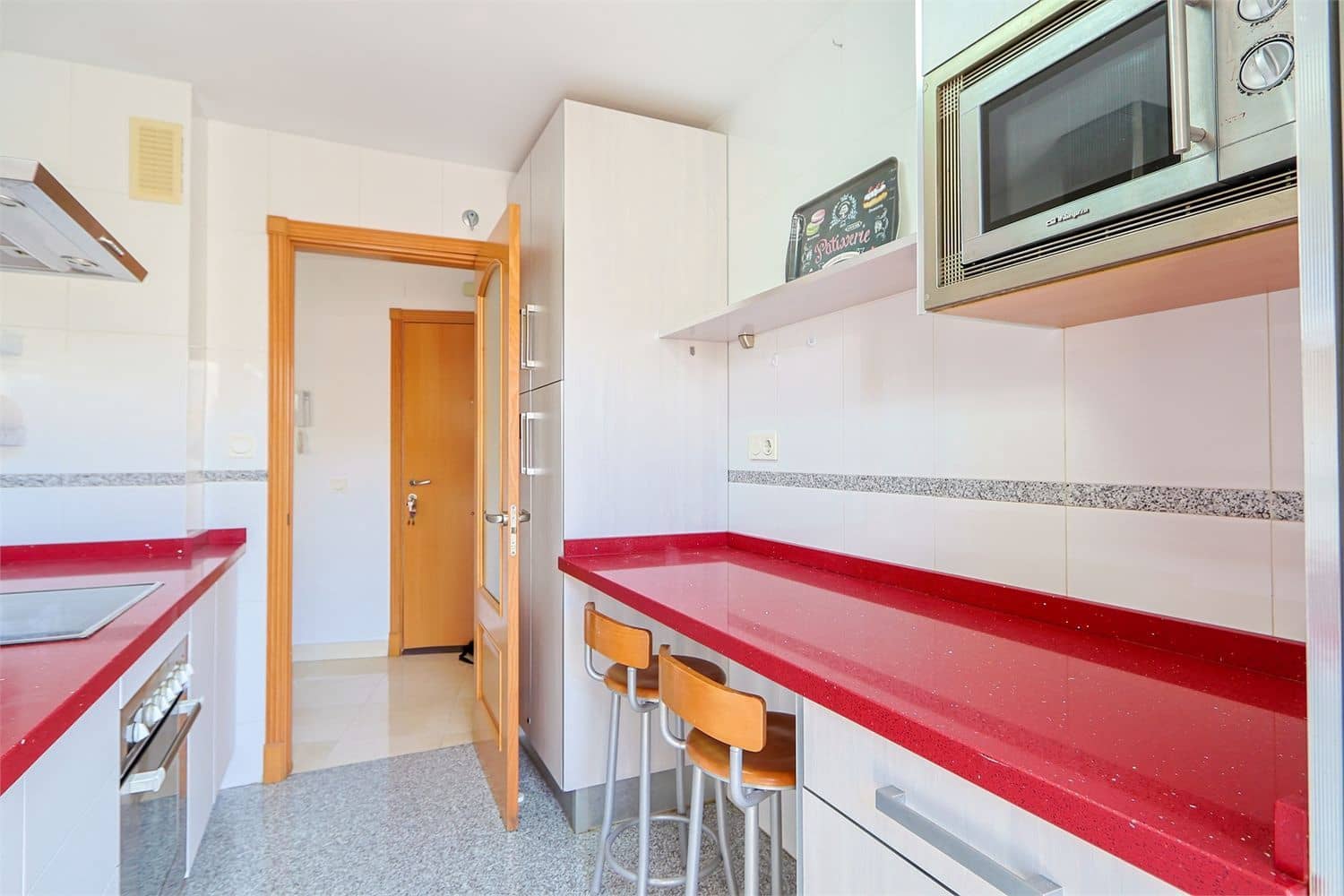Apartment for sale in Nerja with garage - € 425,000 (Ref: 9976375)
