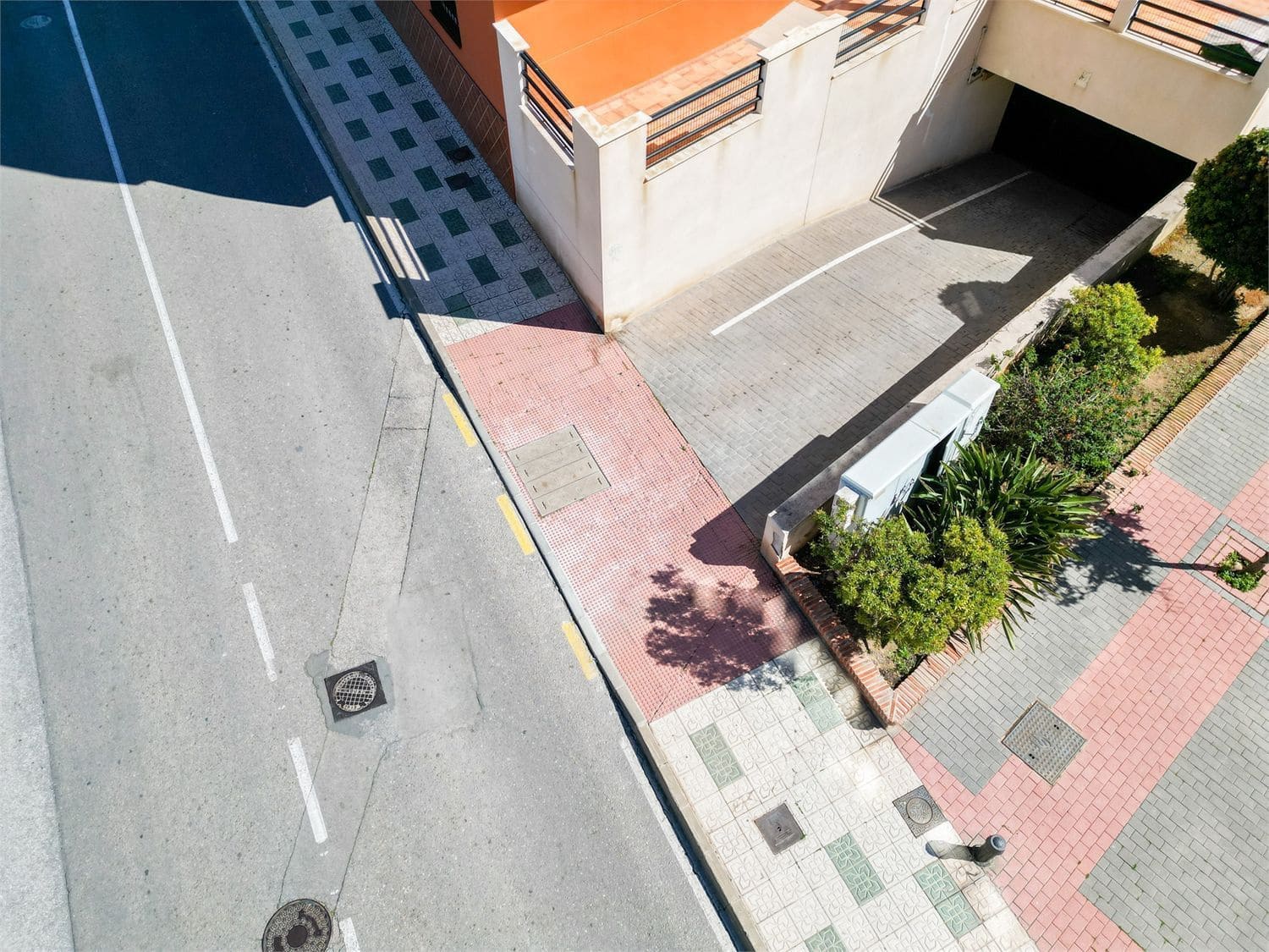 Apartment for sale in Nerja with garage - € 425,000 (Ref: 9976375)