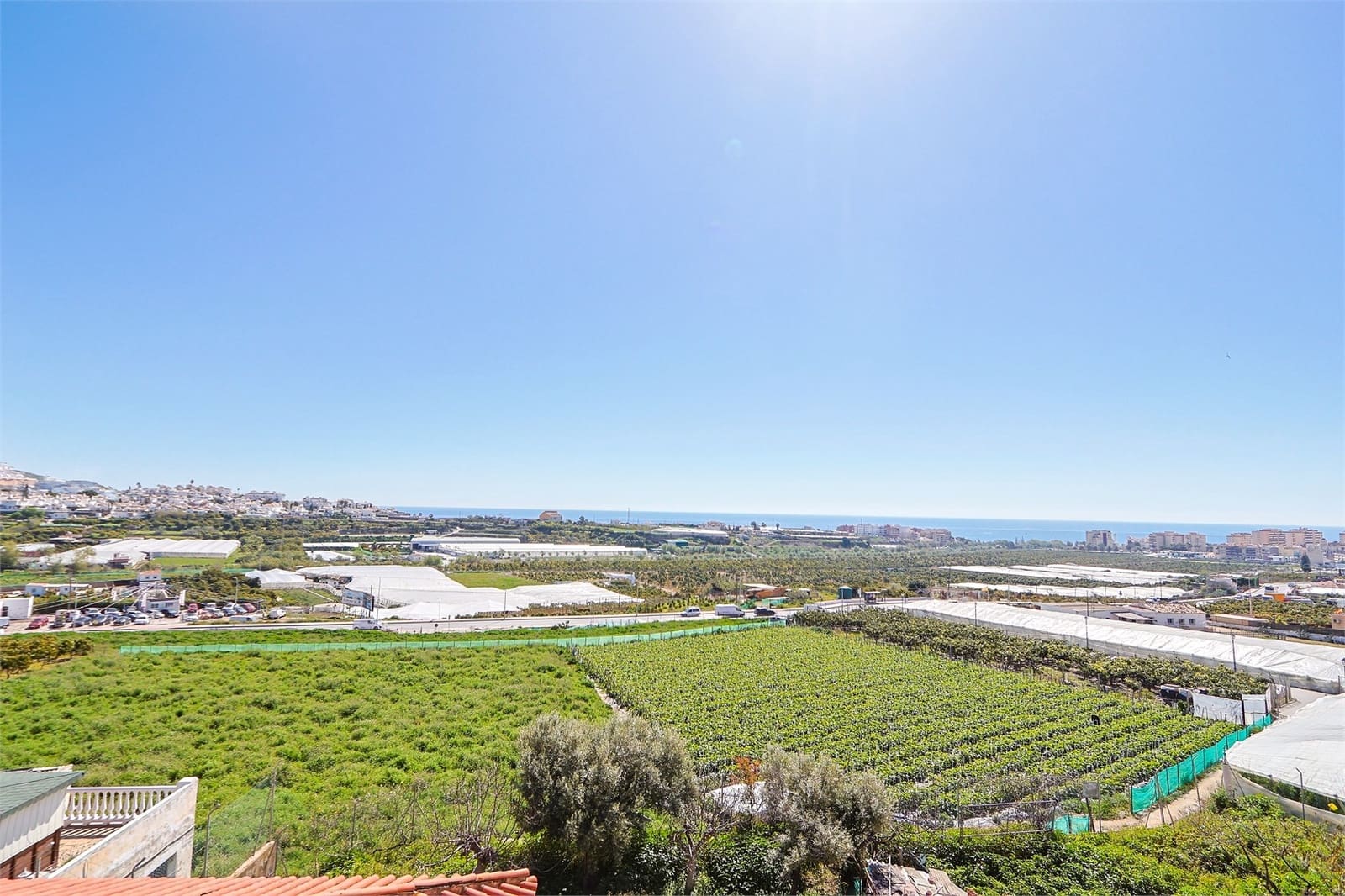 3 bedroom Townhouse for sale in Torrox with pool garage - € 469,000 (Ref: 9976376)