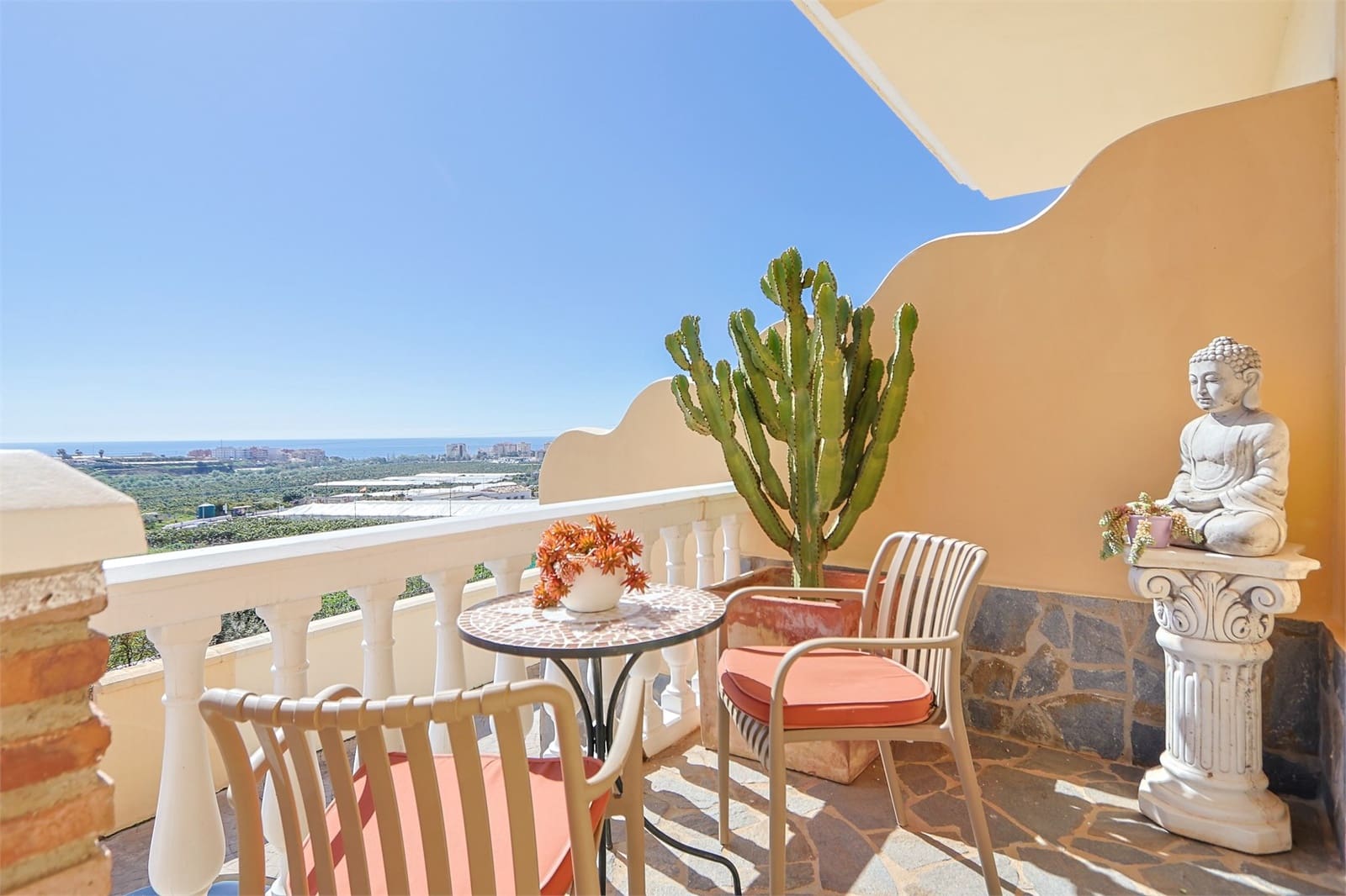 3 bedroom Townhouse for sale in Torrox with pool garage - € 469,000 (Ref: 9976376)