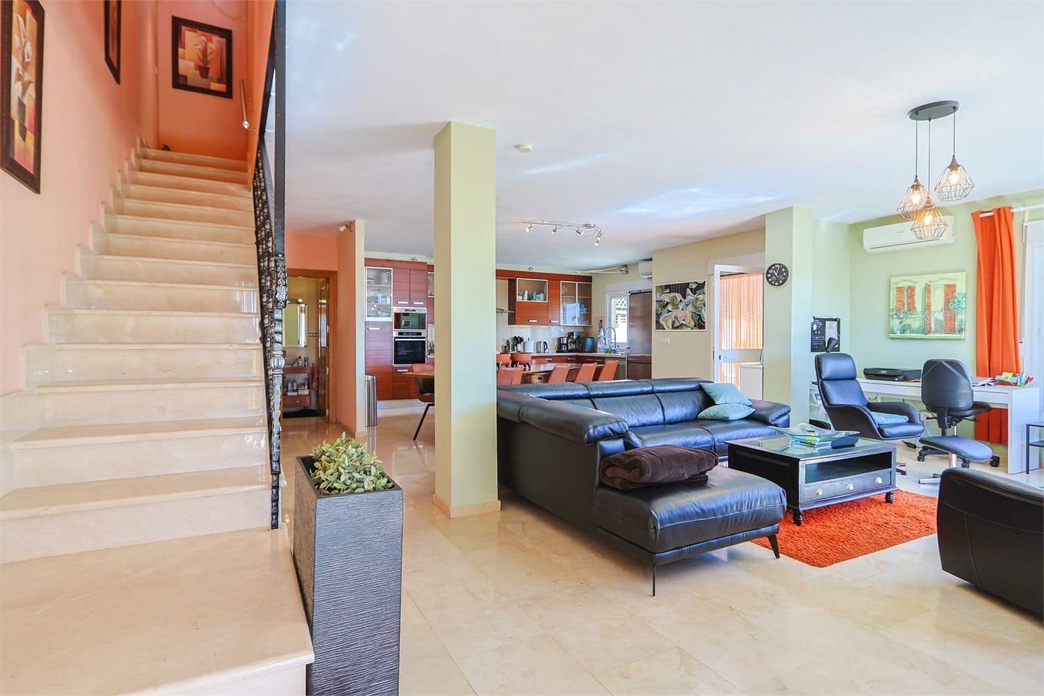 Villa for sale in Torrox-Costa - € 469,000 (Ref: 9976376)