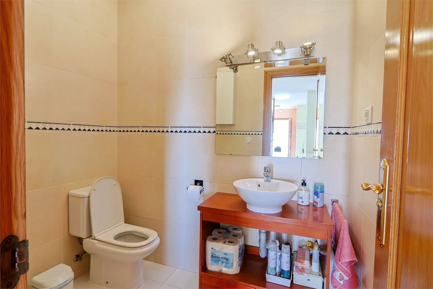 Villa for sale in Torrox-Costa - € 469,000 (Ref: 9976376)