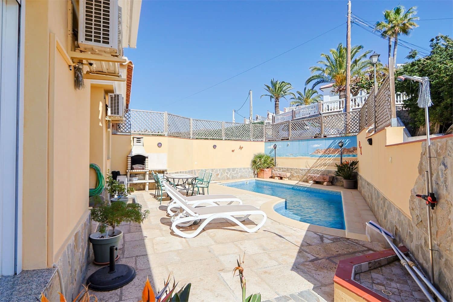 Villa for sale in Torrox-Costa - € 469,000 (Ref: 9976376)