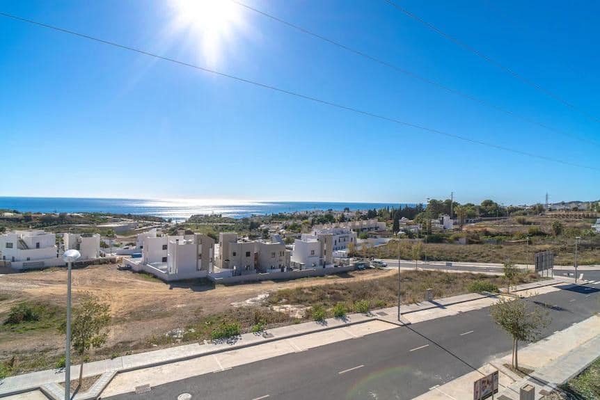 3 slaapkamer Villa te koop in Nerja met zwembad garage - € 829.000 (Ref: 9976377)