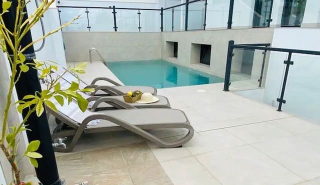 Villa zu verkaufen in Capistrano, Nerja - 789.000 € (Ref: 9976377)
