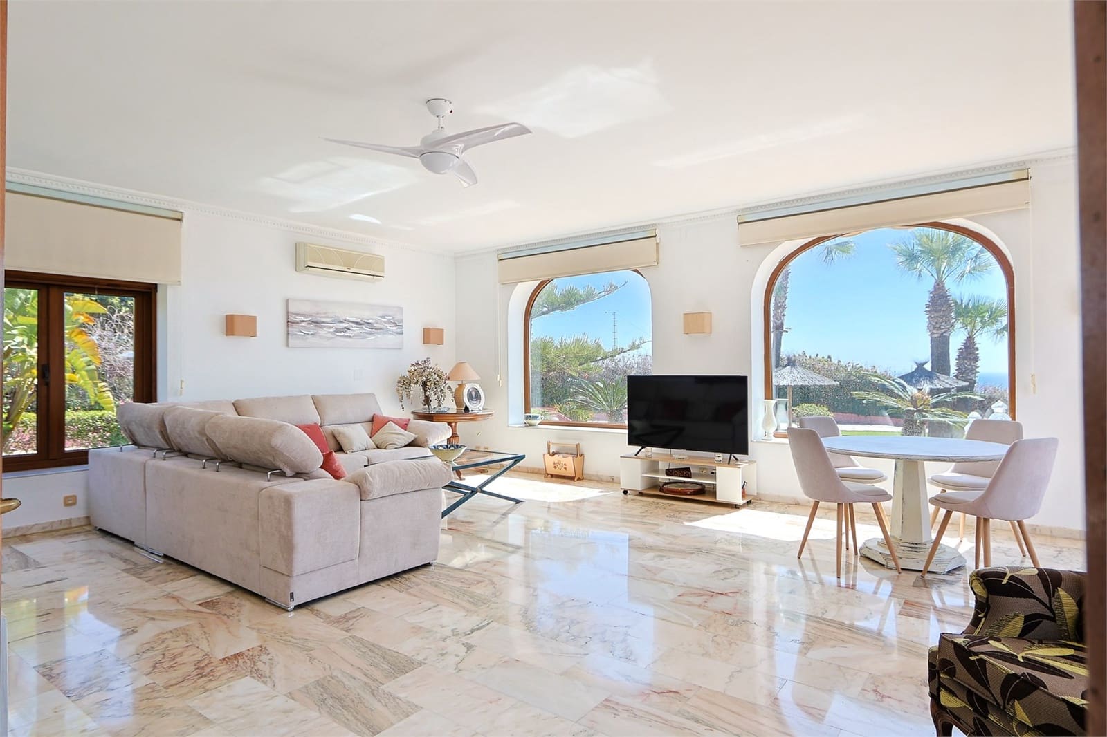 6 soveværelse Villa til salg i Nerja med swimmingpool garage - € 1.340.000 (Ref: 9976378)