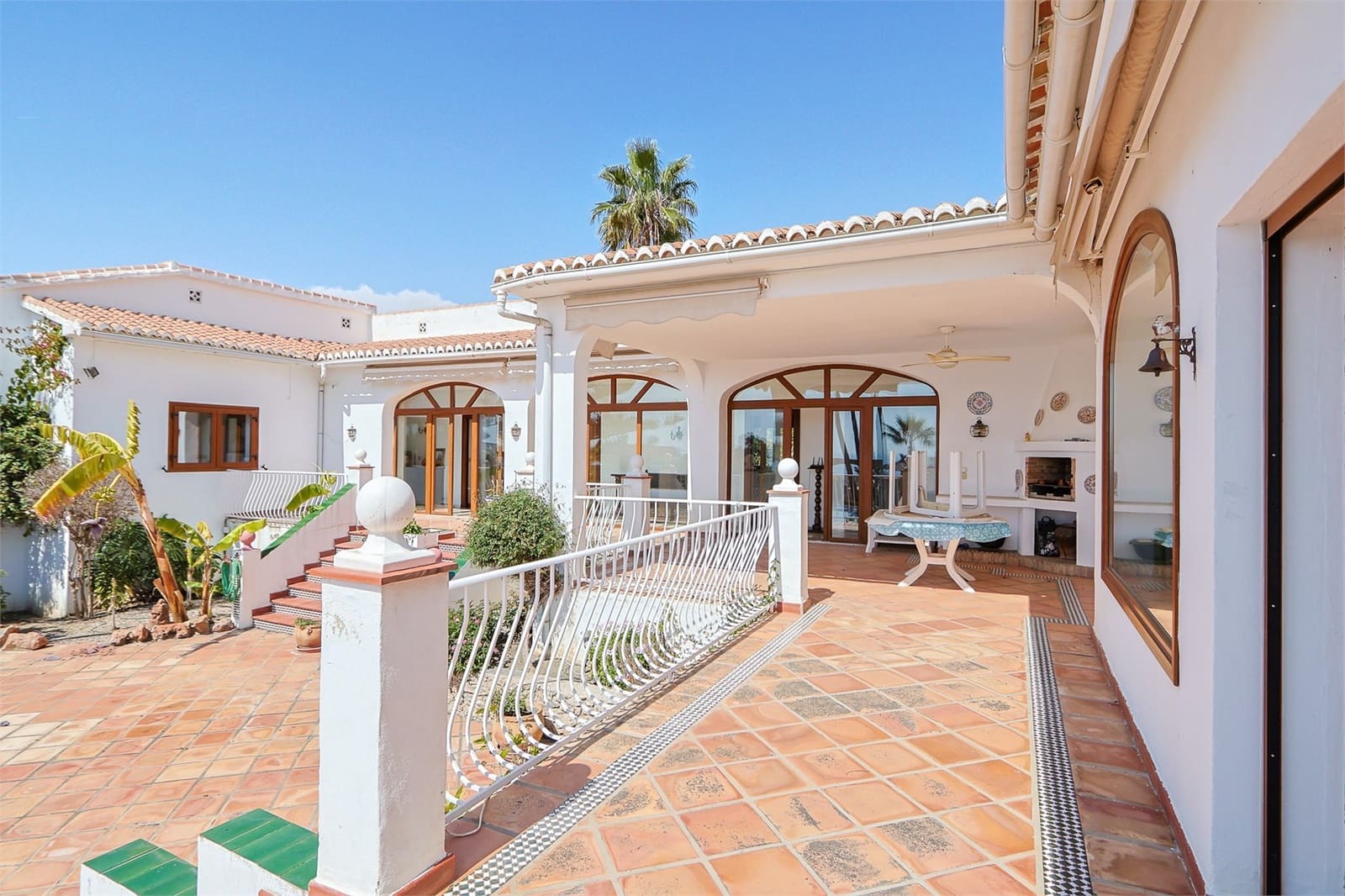 6 soveværelse Villa til salg i Nerja med swimmingpool garage - € 1.340.000 (Ref: 9976378)