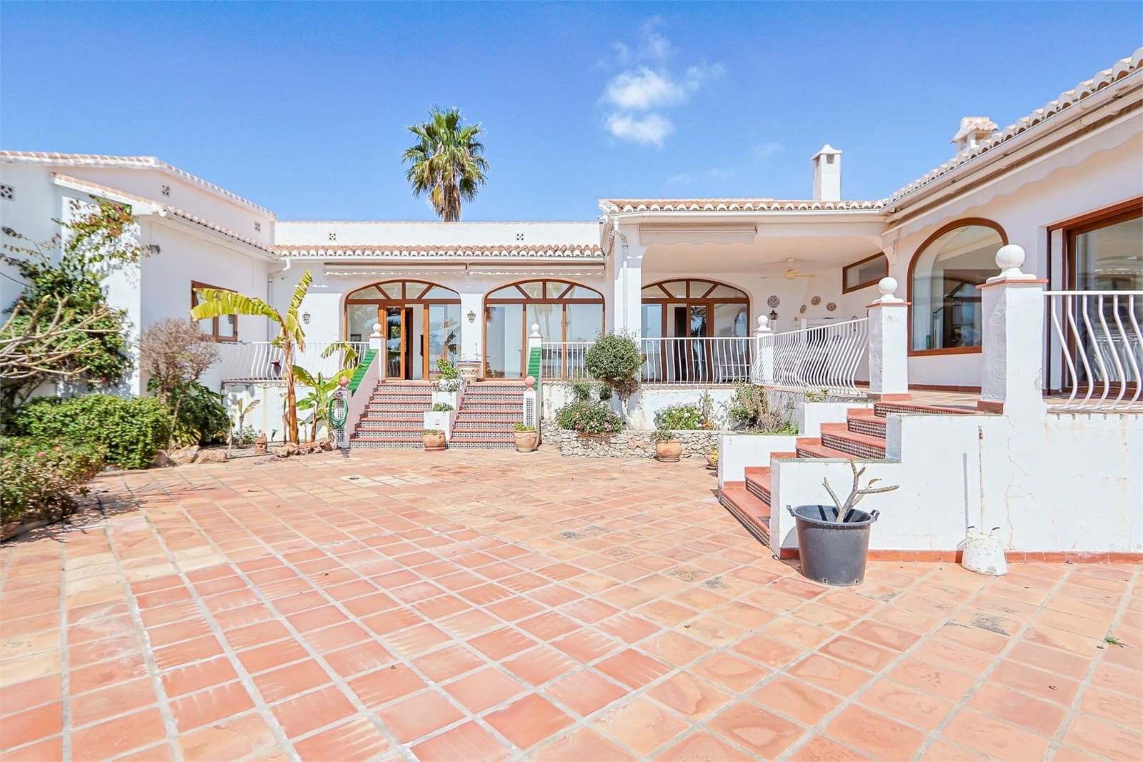 6 soveværelse Villa til salg i Nerja med swimmingpool garage - € 1.340.000 (Ref: 9976378)