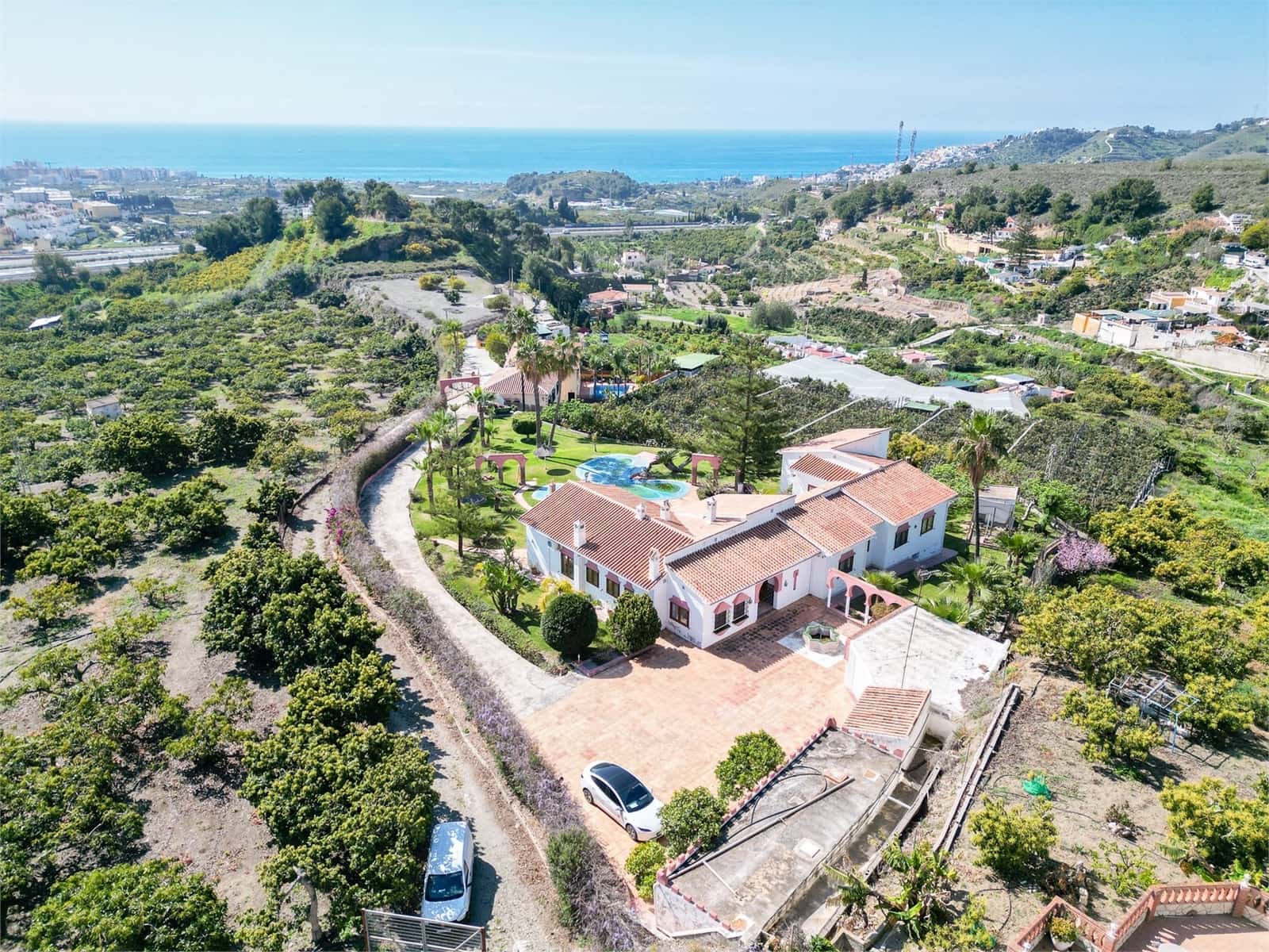 6 soveværelse Villa til salg i Nerja med swimmingpool garage - € 1.340.000 (Ref: 9976378)