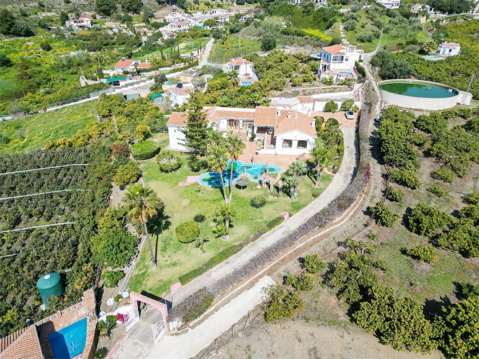6 soveværelse Villa til salg i Nerja med swimmingpool garage - € 1.340.000 (Ref: 9976378)