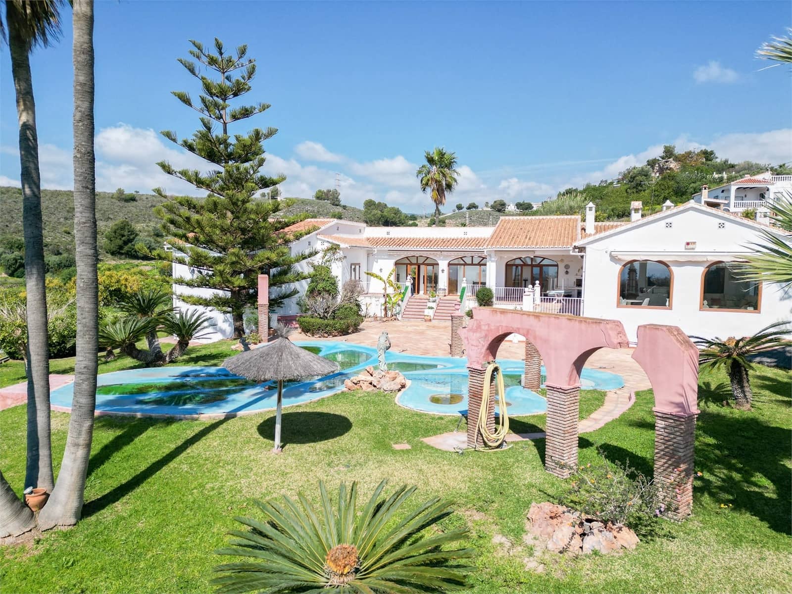 6 soveværelse Villa til salg i Nerja med swimmingpool garage - € 1.340.000 (Ref: 9976378)