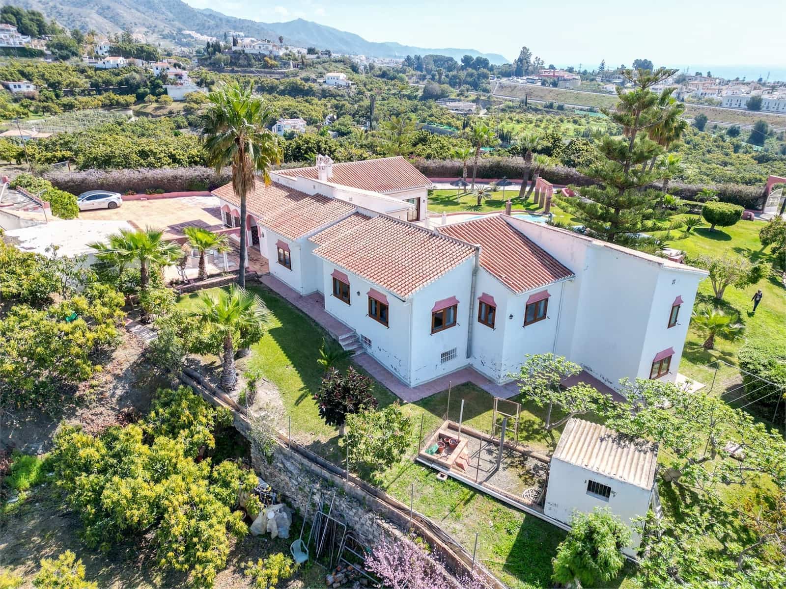 6 soveværelse Villa til salg i Nerja med swimmingpool garage - € 1.340.000 (Ref: 9976378)