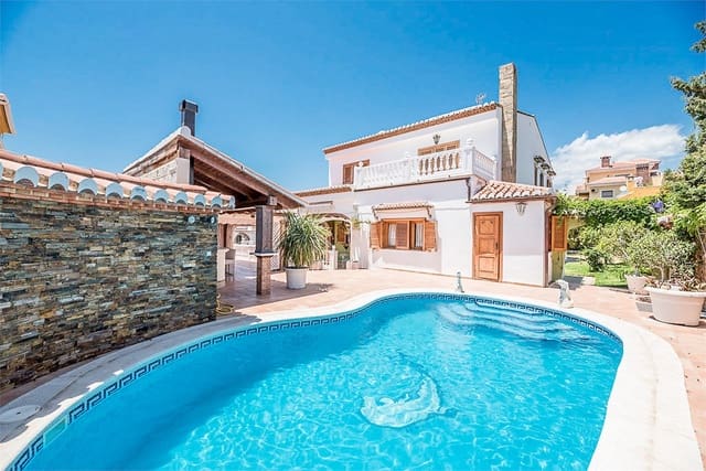 4 soveværelse Villa til salg i Motril med swimmingpool garage - € 900.000 (Ref: 9976379)