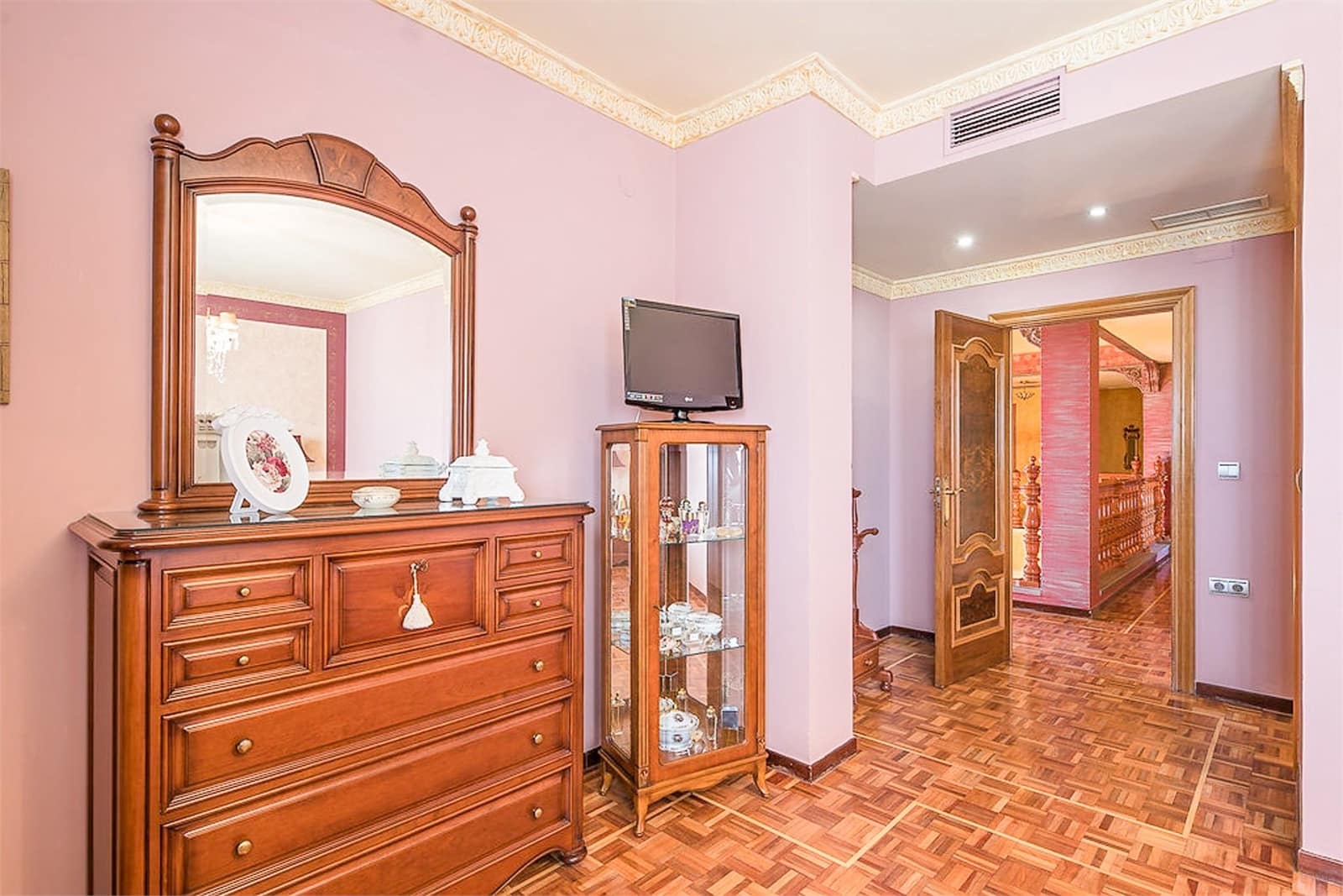4 soveværelse Villa til salg i Motril med swimmingpool garage - € 900.000 (Ref: 9976379)