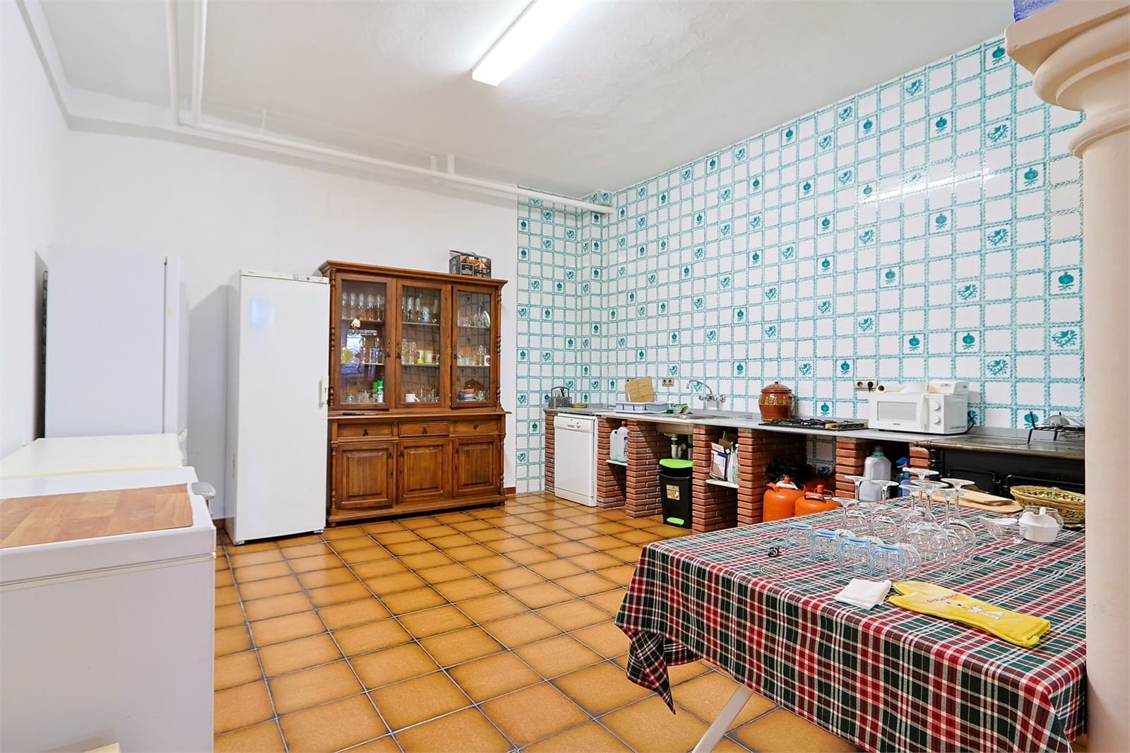 4 soveværelse Villa til salg i Motril med swimmingpool garage - € 900.000 (Ref: 9976379)
