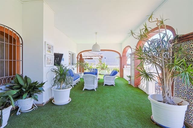 Villa/Maison à vendre à Motril - 900 000 € (Ref: 9976379)