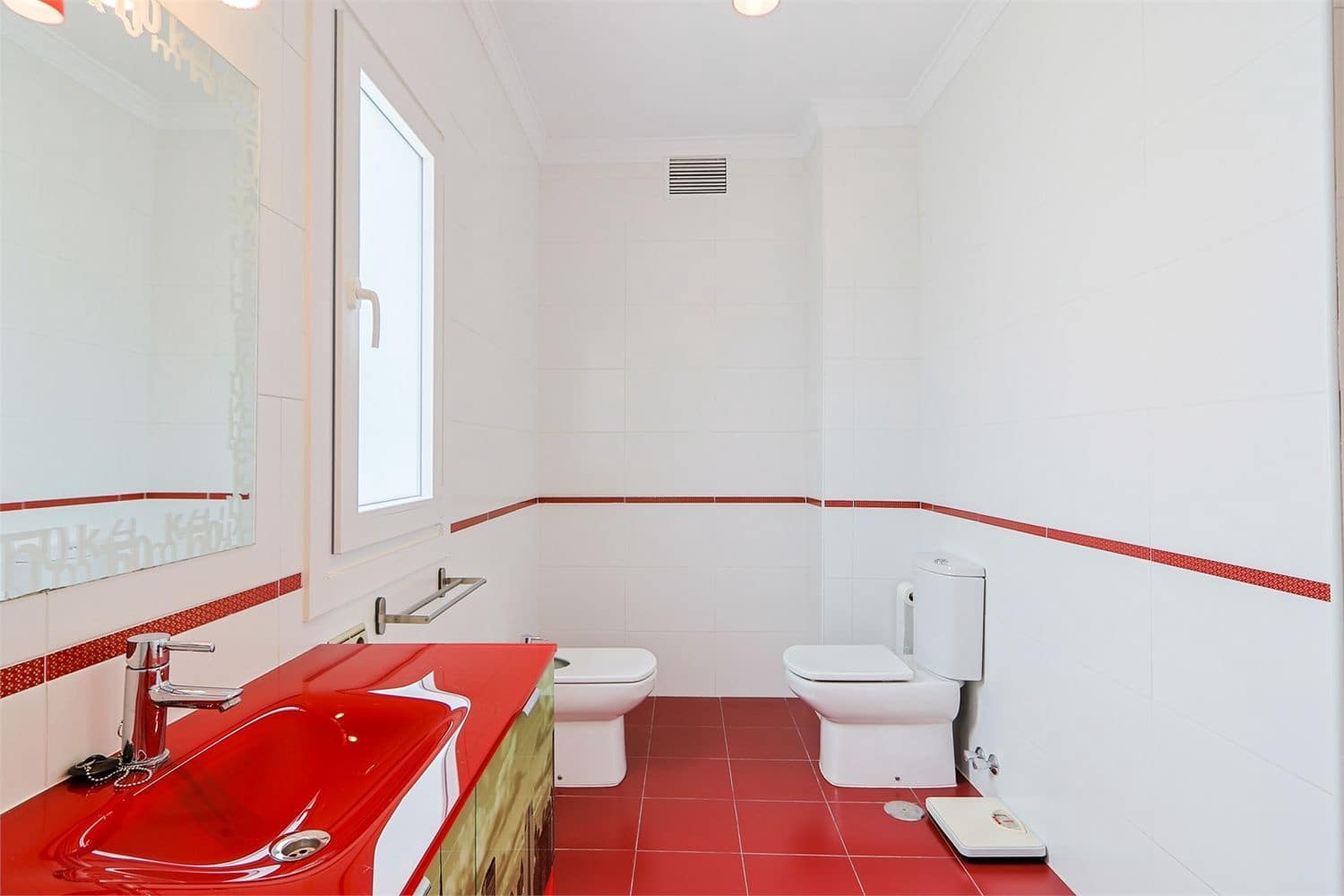 Moradia para venda em Motril - 900 000 € (Ref: 9976379)